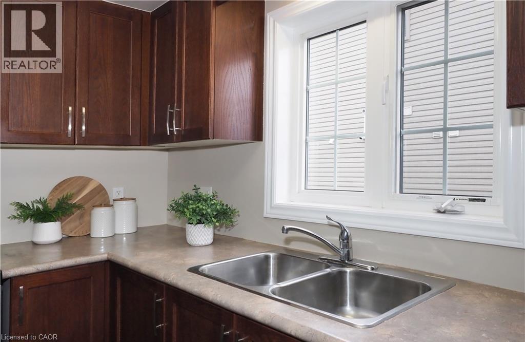 388 Old Huron Road Unit# 6c, Kitchener, Ontario  N2R 0J6 - Photo 11 - 40790609