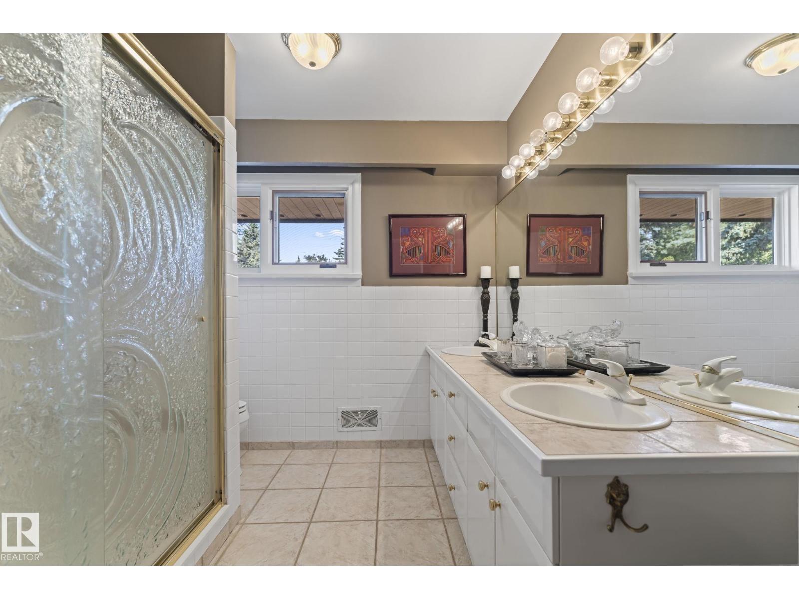 8 Valleyview Pt Nw, Edmonton, Alberta  T5R 5T4 - Photo 62 - E4466379