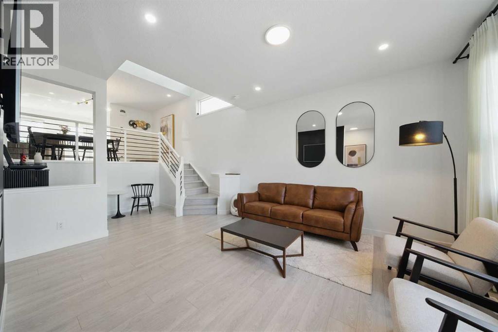 47 Edith Terrace Nw, Calgary, Alberta  T3R 1Z1 - Photo 5 - A2255935