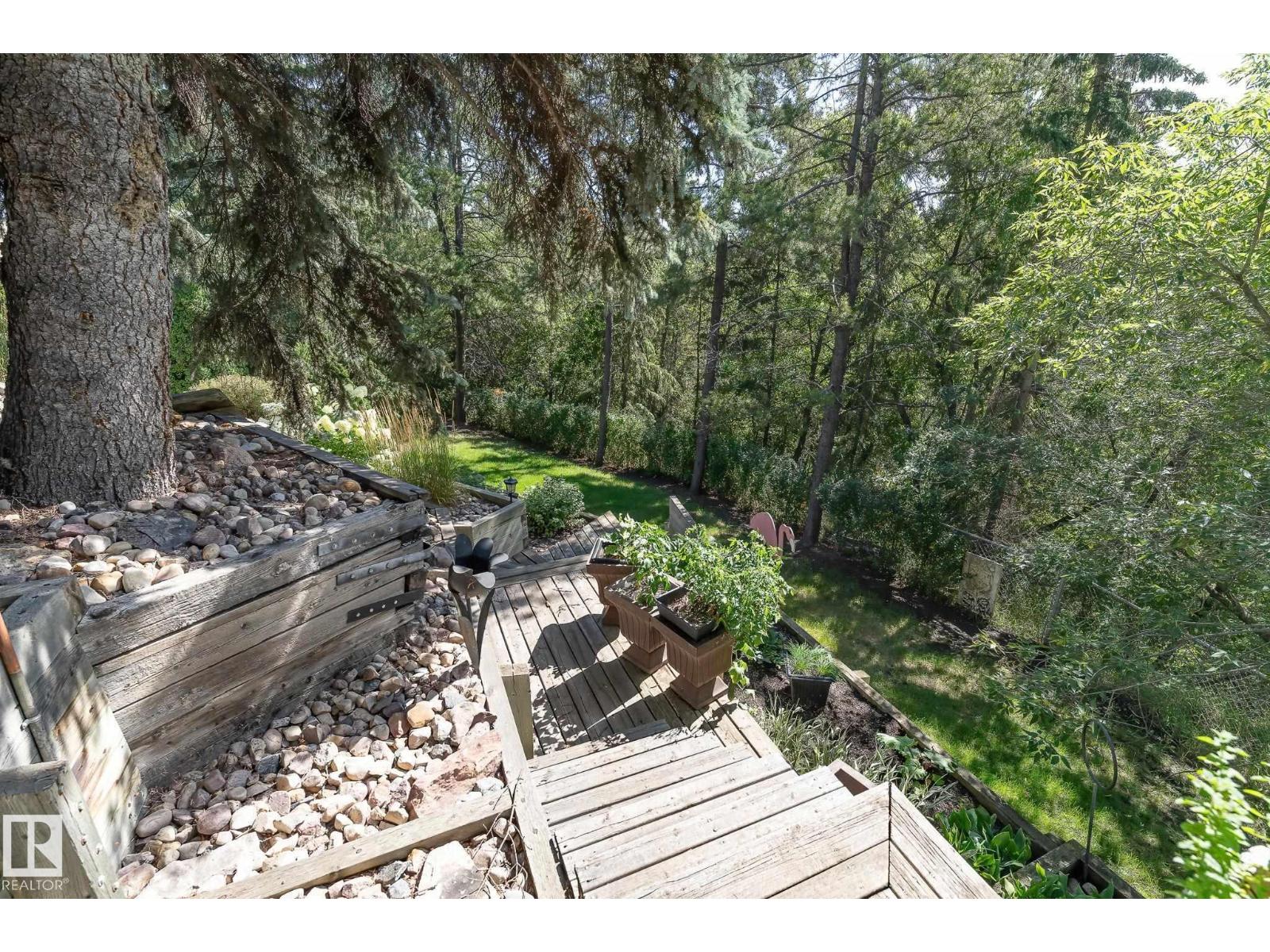 8 Valleyview Pt Nw, Edmonton, Alberta  T5R 5T4 - Photo 12 - E4466379