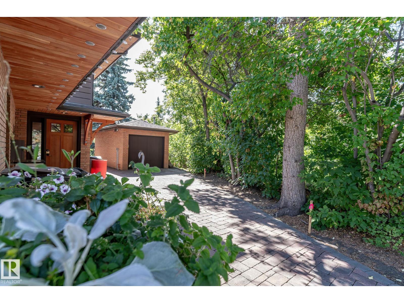 8 Valleyview Pt Nw, Edmonton, Alberta  T5R 5T4 - Photo 4 - E4466379