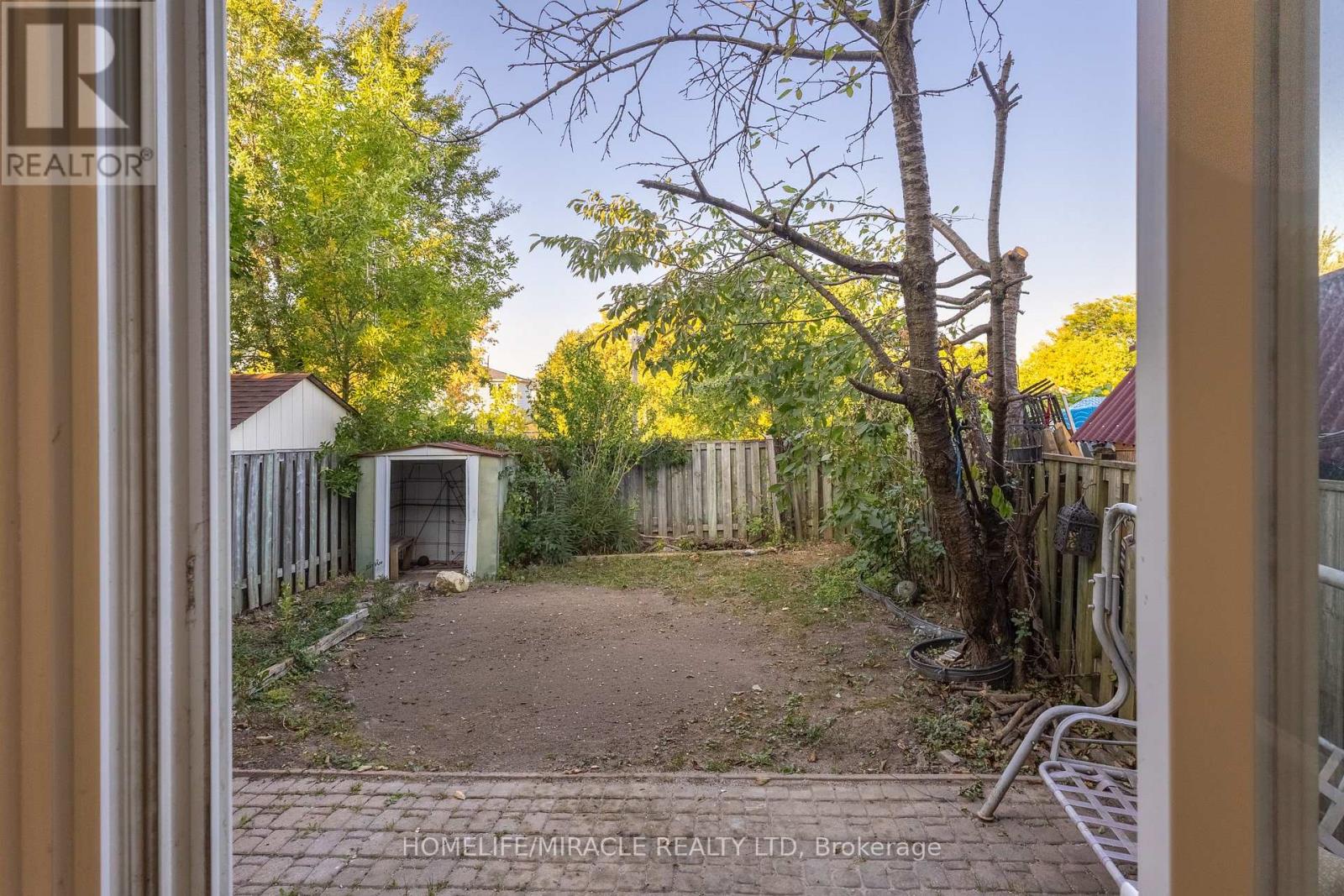 8 Grand Valley Drive, Brampton, Ontario L6S 2L1 - Photo 29 - W12433393