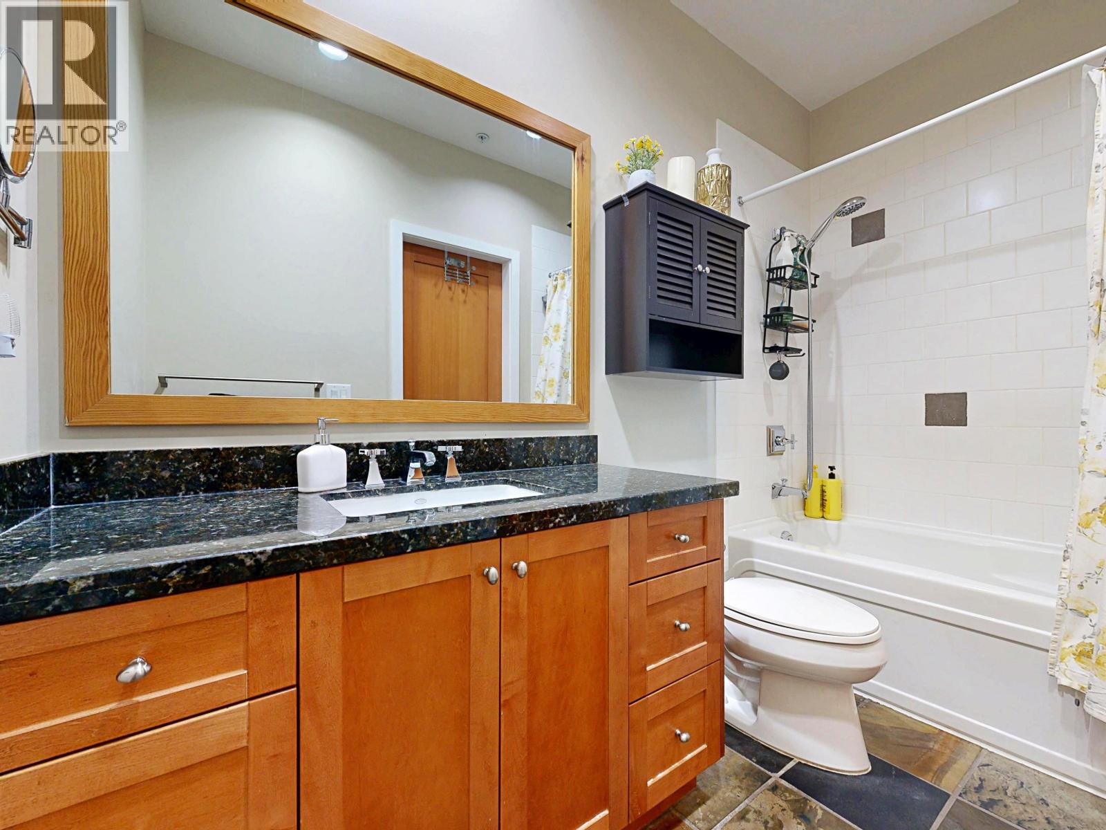 208 250 Salter Street, New Westminster, British Columbia  V3M 0B7 - Photo 24 - R3070596