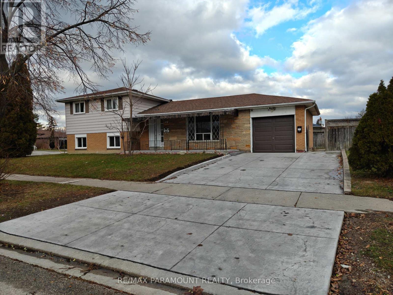 3447 Monica Drive, Mississauga, Ontario  L4T 3E6 - Photo 40 - W12580266