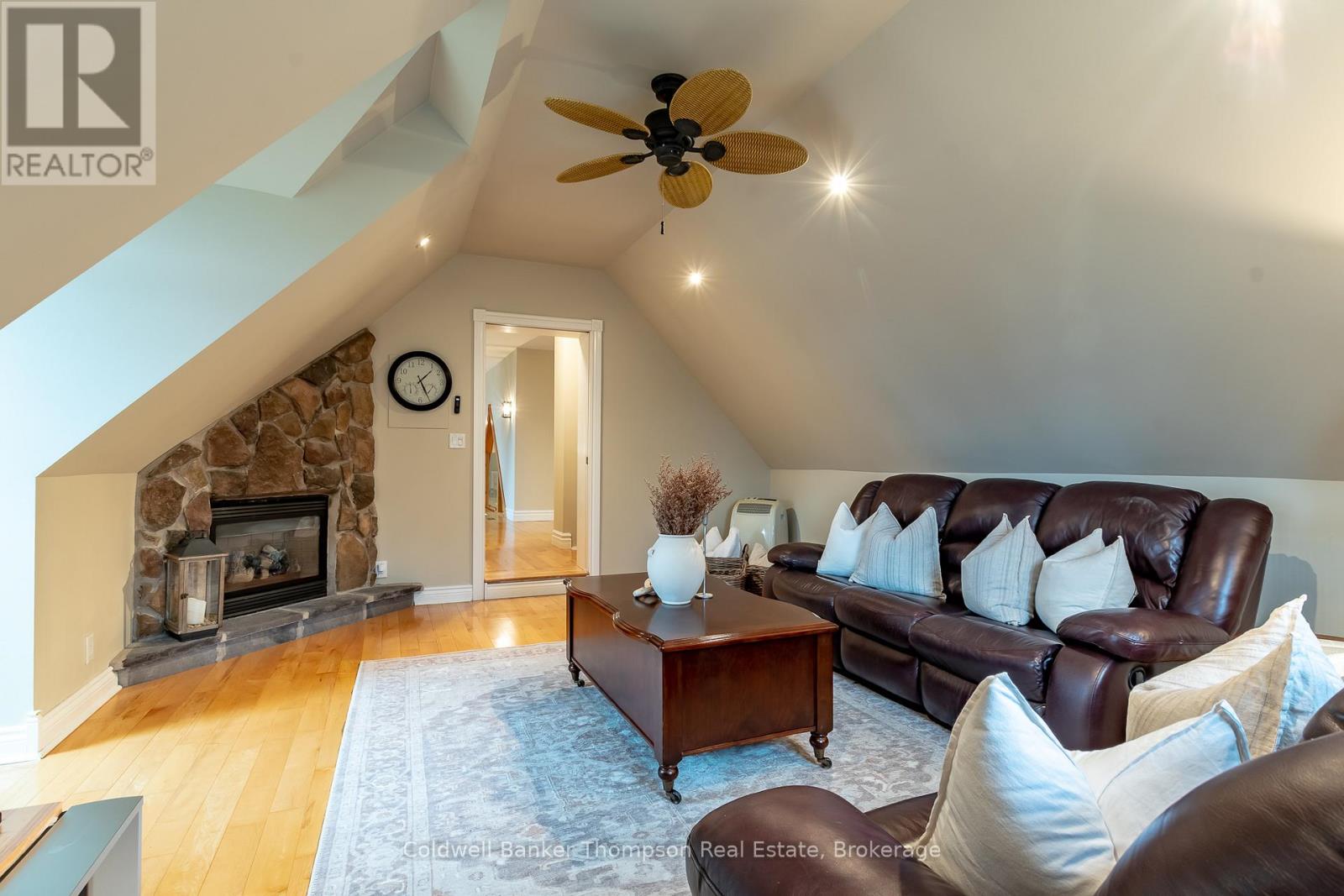 1259 Golf Course Road, Lake Of Bays, Ontario P1H 2J6 - Photo 35 - X12583486