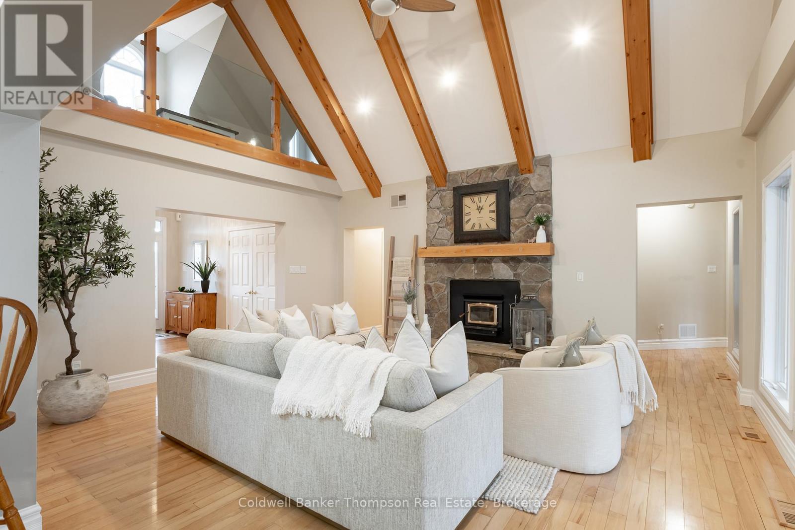 1259 Golf Course Road, Lake Of Bays, Ontario P1H 2J6 - Photo 4 - X12583486