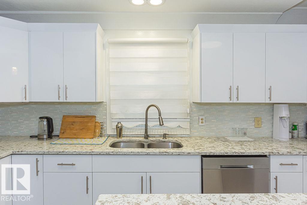 9738 152 St Nw, Edmonton, Alberta  T5P 1X1 - Photo 13 - E4466902