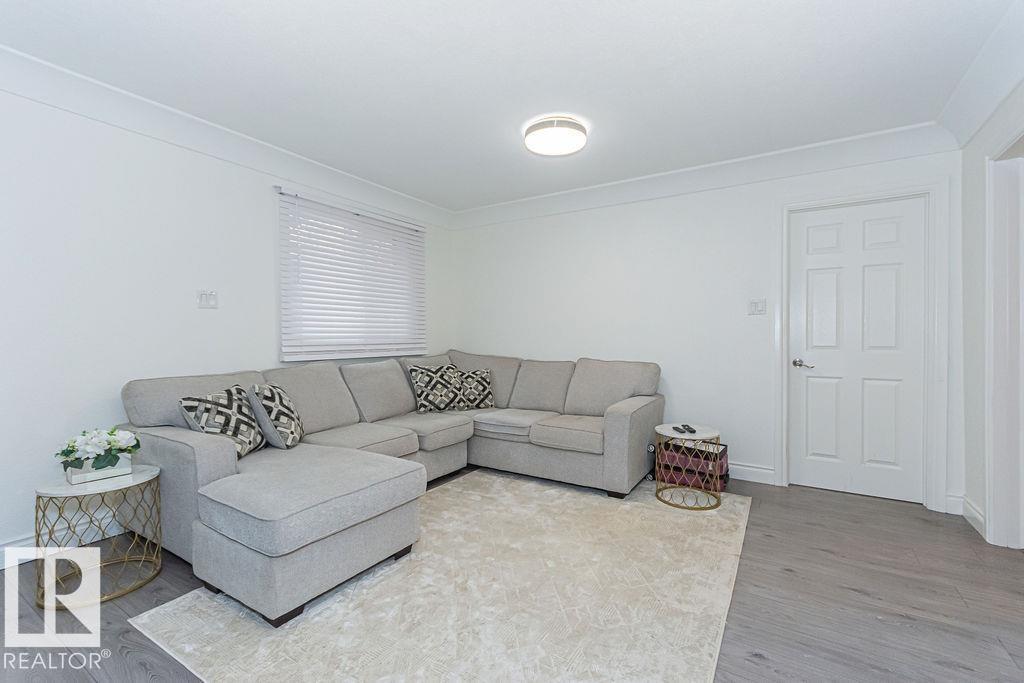 9738 152 St Nw, Edmonton, Alberta  T5P 1X1 - Photo 14 - E4466902