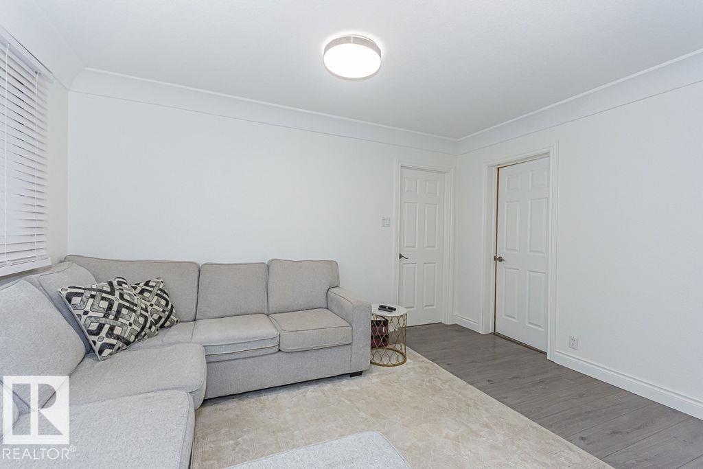 9738 152 St Nw, Edmonton, Alberta  T5P 1X1 - Photo 17 - E4466902