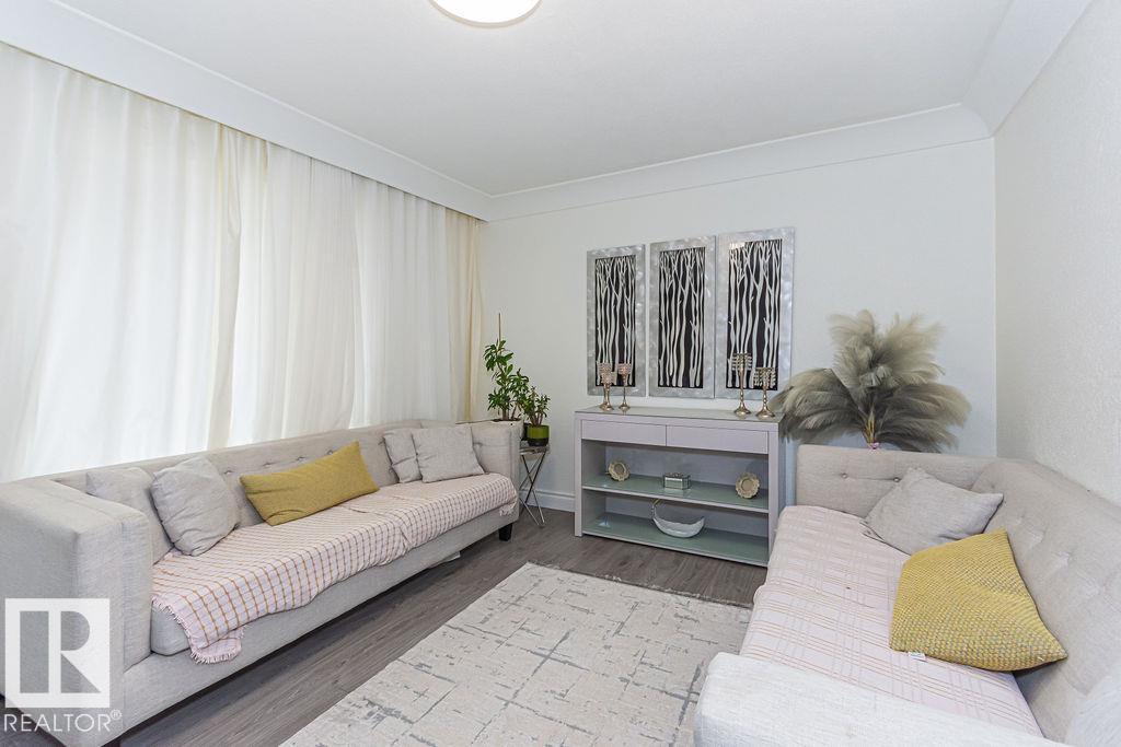 9738 152 St Nw, Edmonton, Alberta  T5P 1X1 - Photo 5 - E4466902