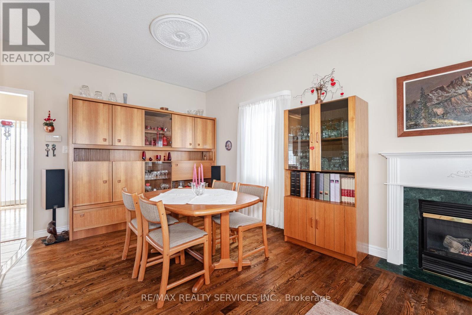 10 Orchard Park Gate, Brampton, Ontario  L6R 1W5 - Photo 11 - W12561640