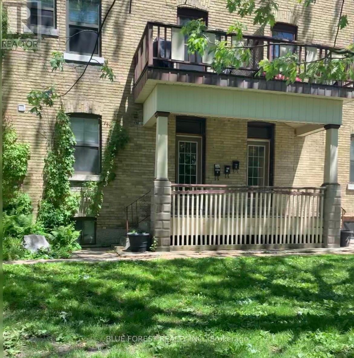 6 - 1 Waverly Place, London East, Ontario  N6B 2C3 - Photo 3 - X12574828