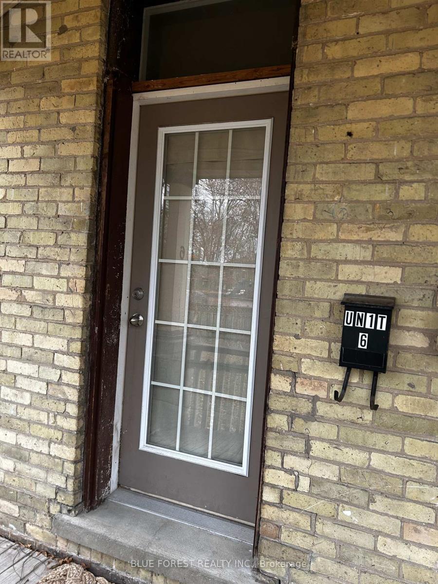 6 - 1 Waverly Place, London East, Ontario  N6B 2C3 - Photo 4 - X12574828