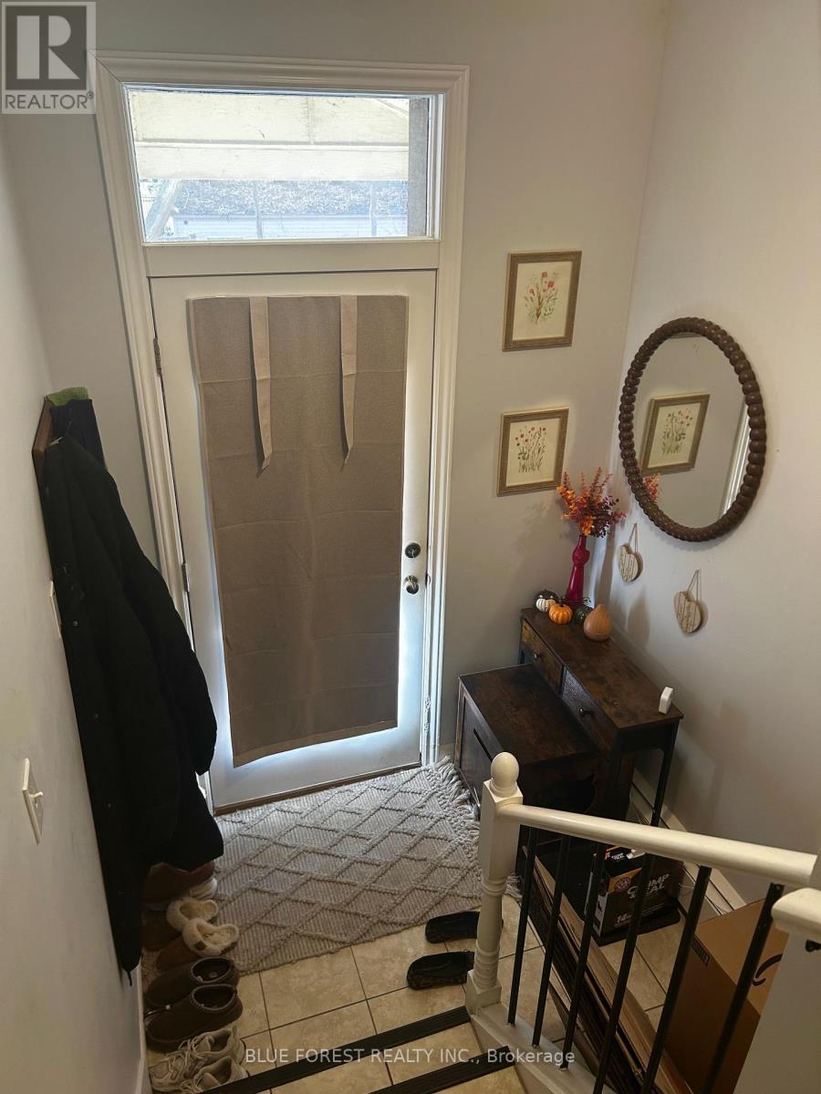 6 - 1 Waverly Place, London East, Ontario  N6B 2C3 - Photo 5 - X12574828