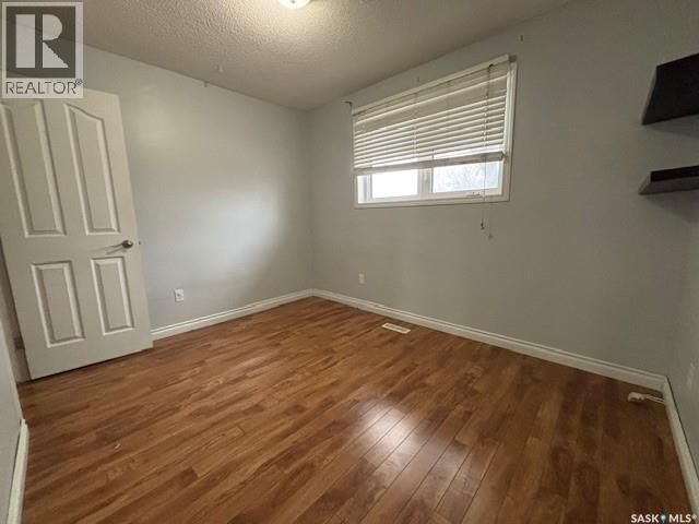 210 Forsyth Crescent, Regina, Saskatchewan  S4R 5L5 - Photo 10 - SK024839