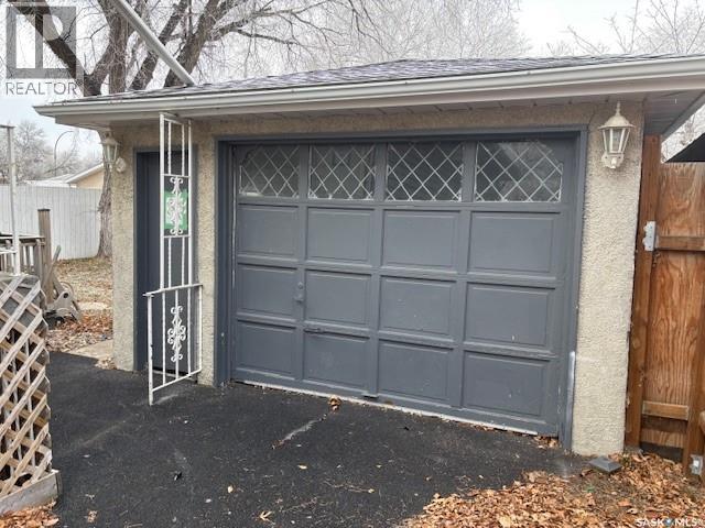 210 Forsyth Crescent, Regina, Saskatchewan  S4R 5L5 - Photo 2 - SK024839