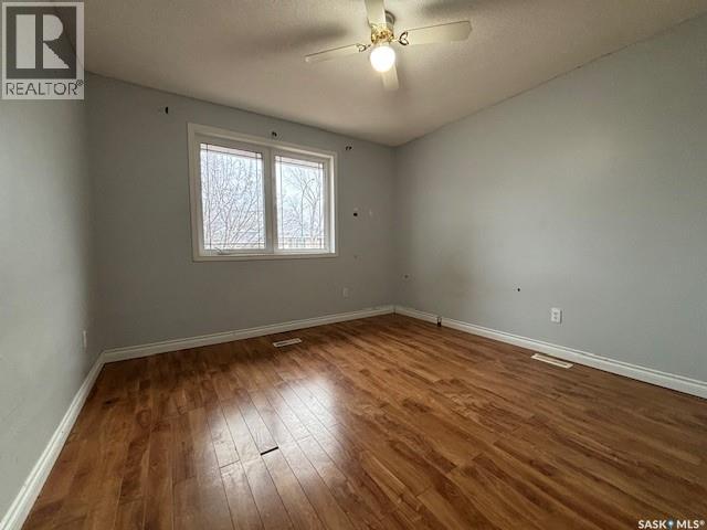 210 Forsyth Crescent, Regina, Saskatchewan  S4R 5L5 - Photo 8 - SK024839