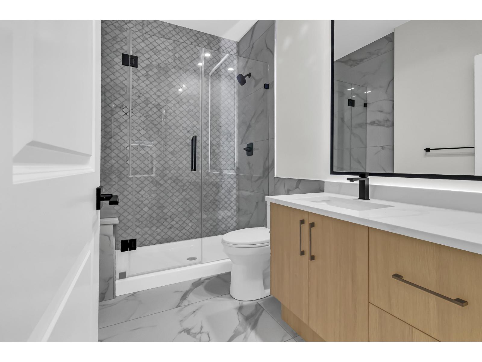 B 32729 Fraser Crescent, Mission, British Columbia  V2V 1C9 - Photo 24 - R3070510