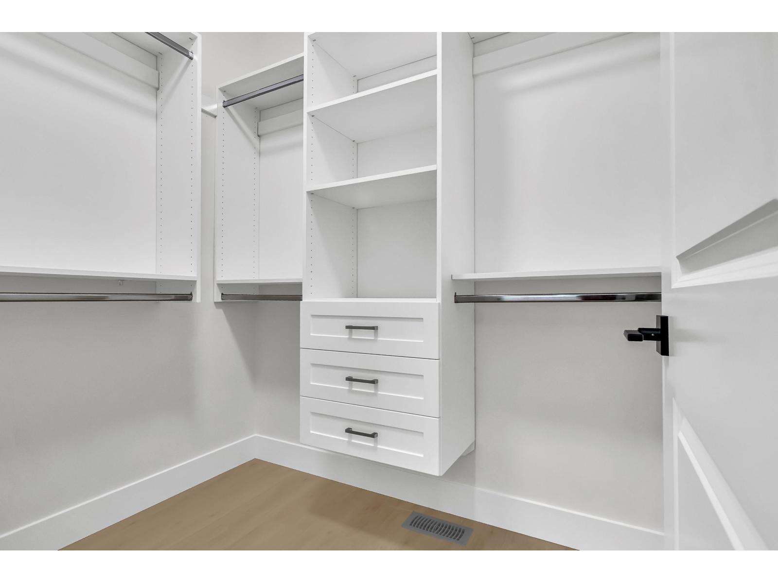 B 32729 Fraser Crescent, Mission, British Columbia  V2V 1C9 - Photo 22 - R3070510