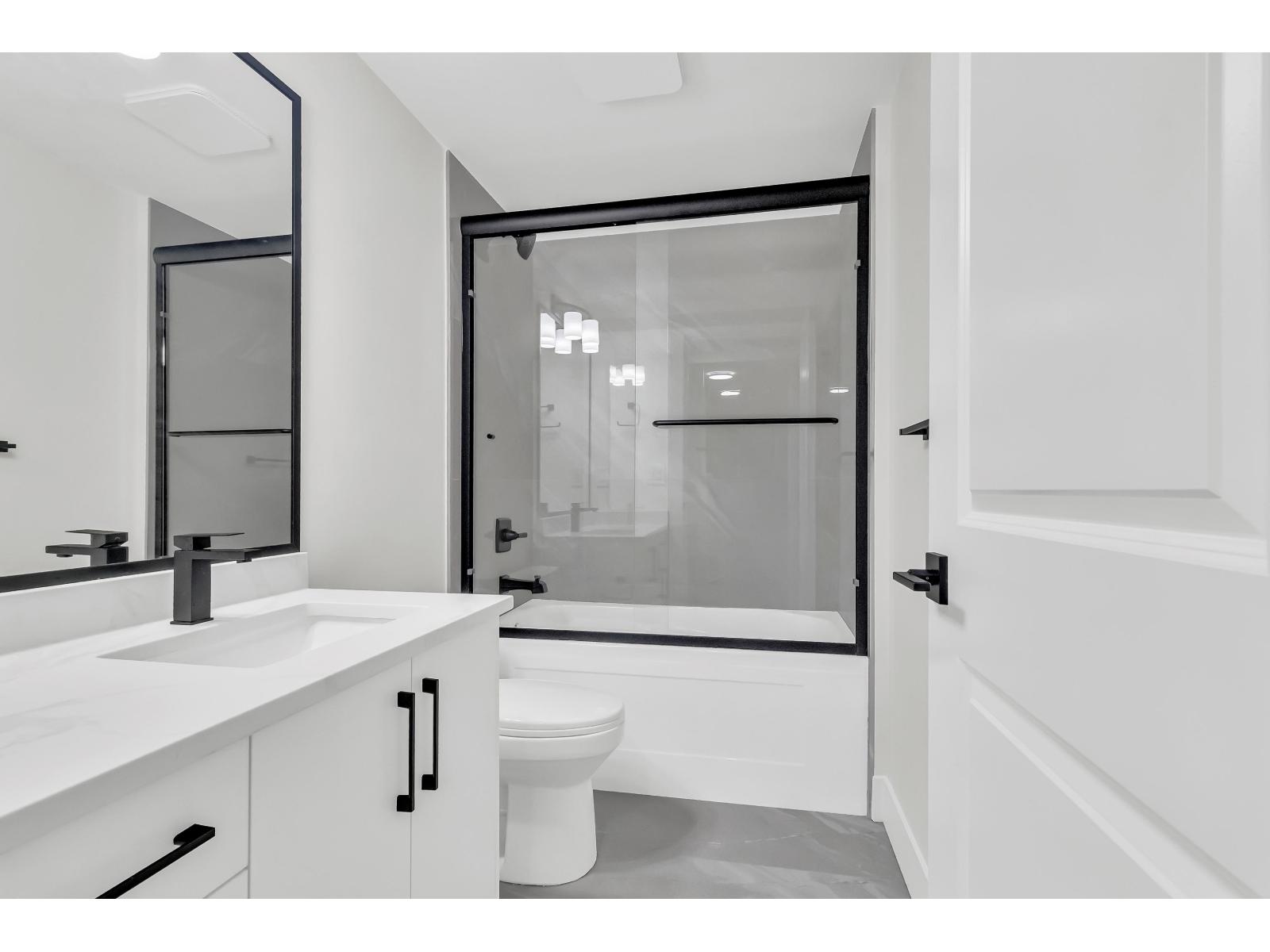 B 32729 Fraser Crescent, Mission, British Columbia  V2V 1C9 - Photo 33 - R3070510