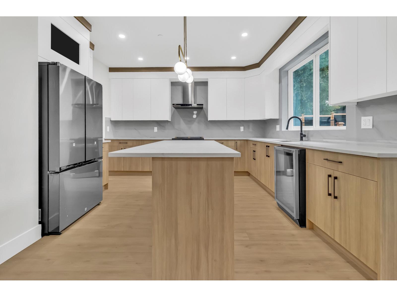 B 32729 Fraser Crescent, Mission, British Columbia  V2V 1C9 - Photo 6 - R3070510