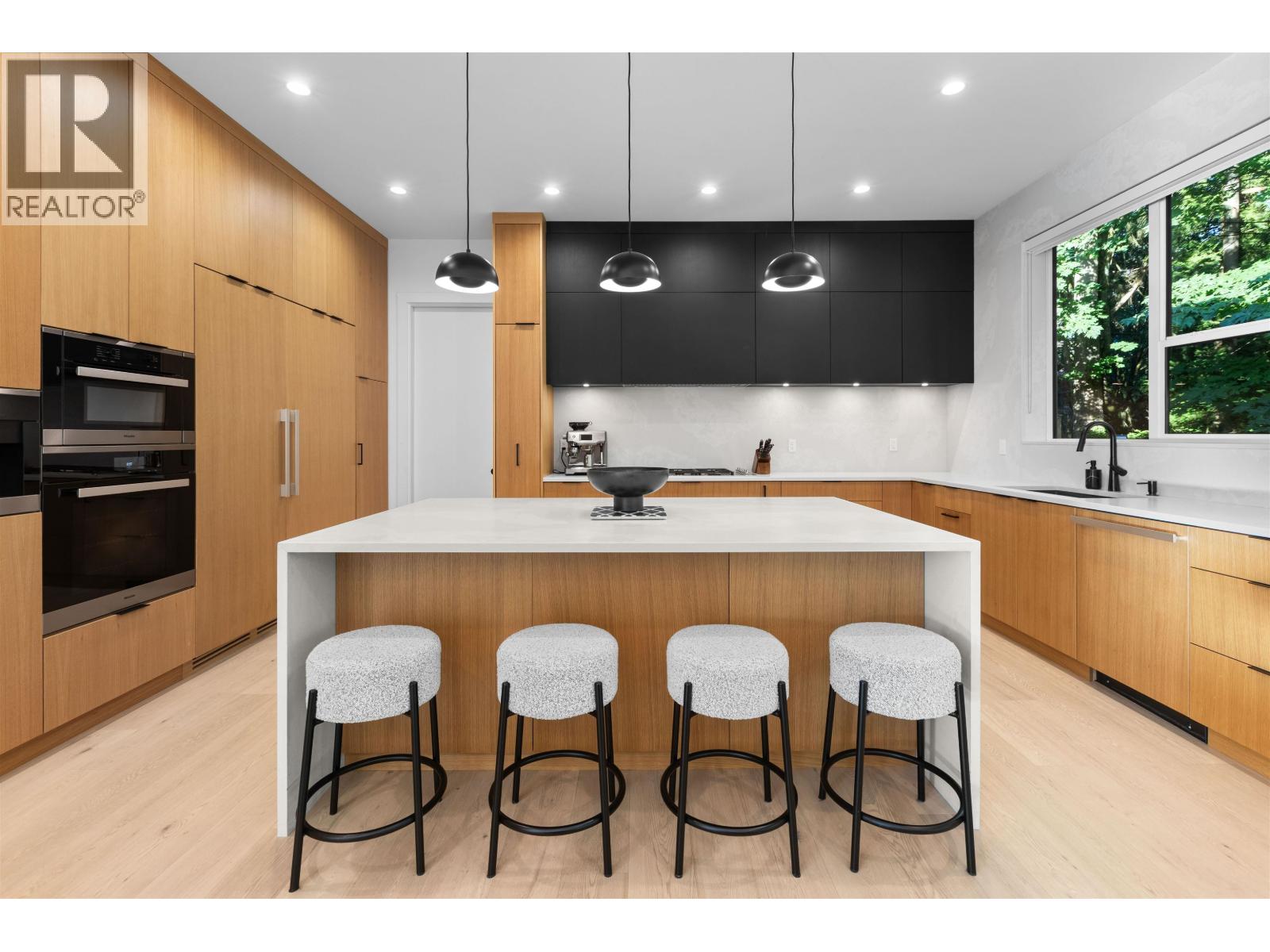 8 Creekstone Place, Port Moody, British Columbia  V3H 4L6 - Photo 11 - R3070702