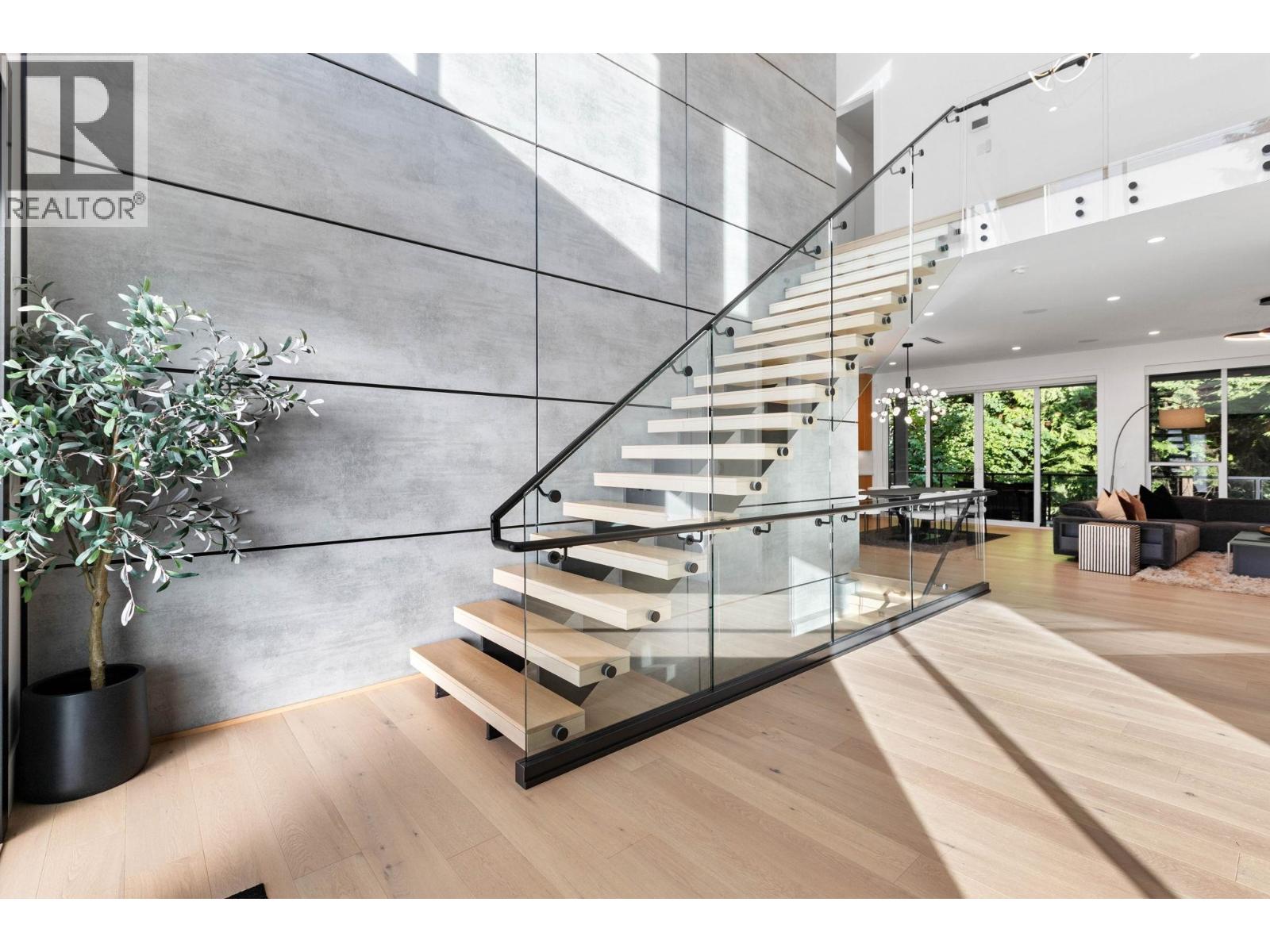 8 Creekstone Place, Port Moody, British Columbia  V3H 4L6 - Photo 3 - R3070702