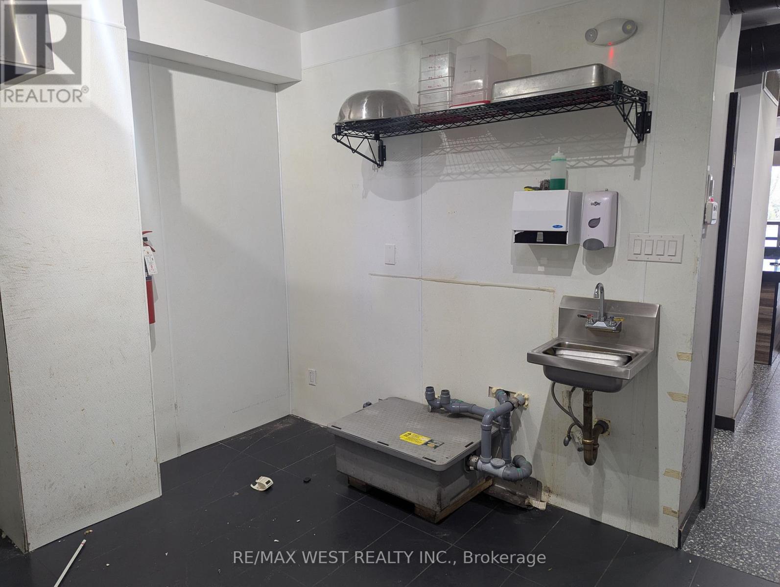 380 Bloor Street W, Toronto, Ontario  M5S 1X2 - Photo 5 - C12583458