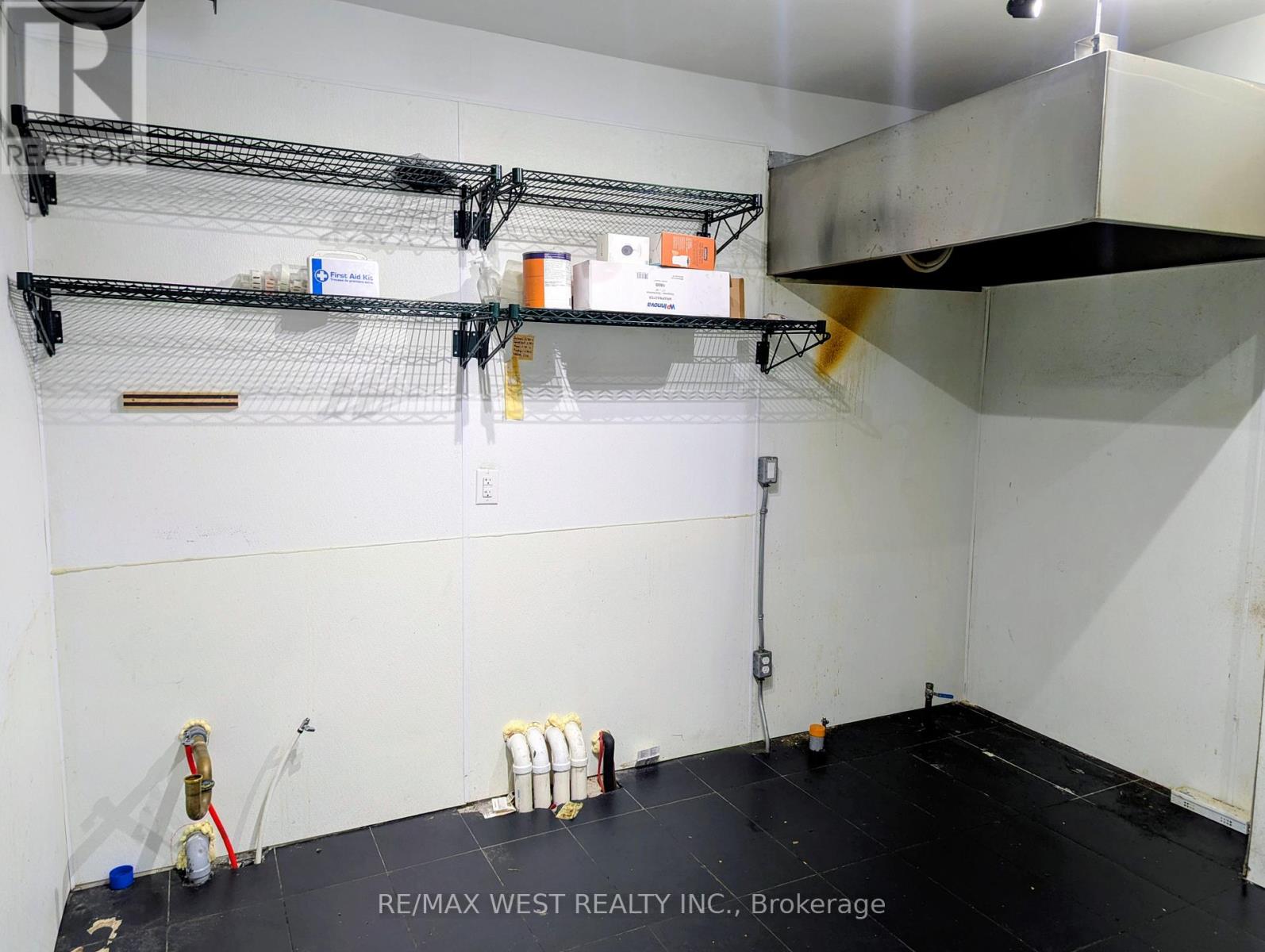 380 Bloor Street W, Toronto, Ontario  M5S 1X2 - Photo 6 - C12583458