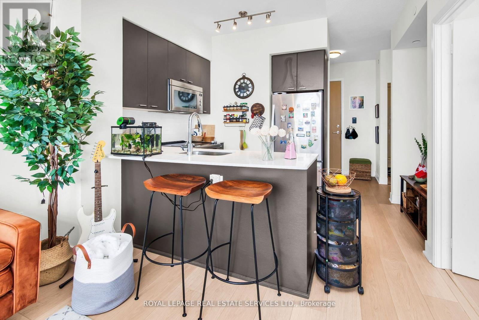 2107 - 30 Roehampton Avenue, Toronto, Ontario  M4P 0B9 - Photo 16 - C12583464