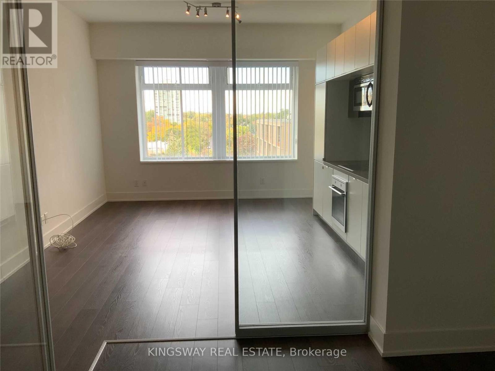 723 - 111 St Clair Avenue W, Toronto, Ontario  M4V 1N5 - Photo 10 - C12583510