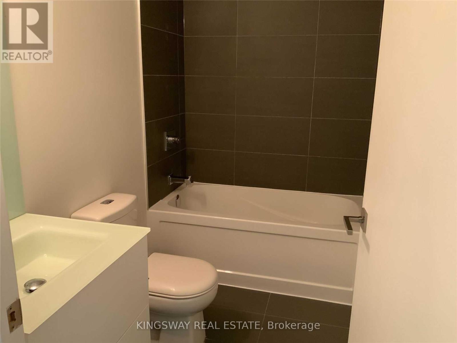 723 - 111 St Clair Avenue W, Toronto, Ontario  M4V 1N5 - Photo 14 - C12583510