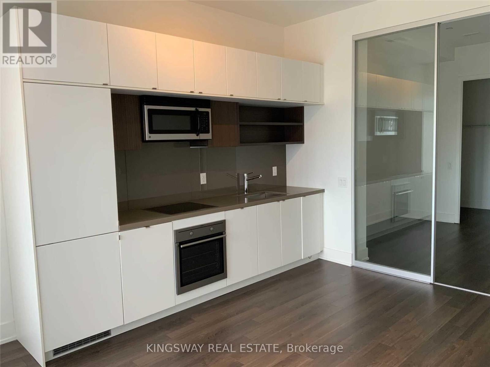 723 - 111 St Clair Avenue W, Toronto, Ontario  M4V 1N5 - Photo 5 - C12583510