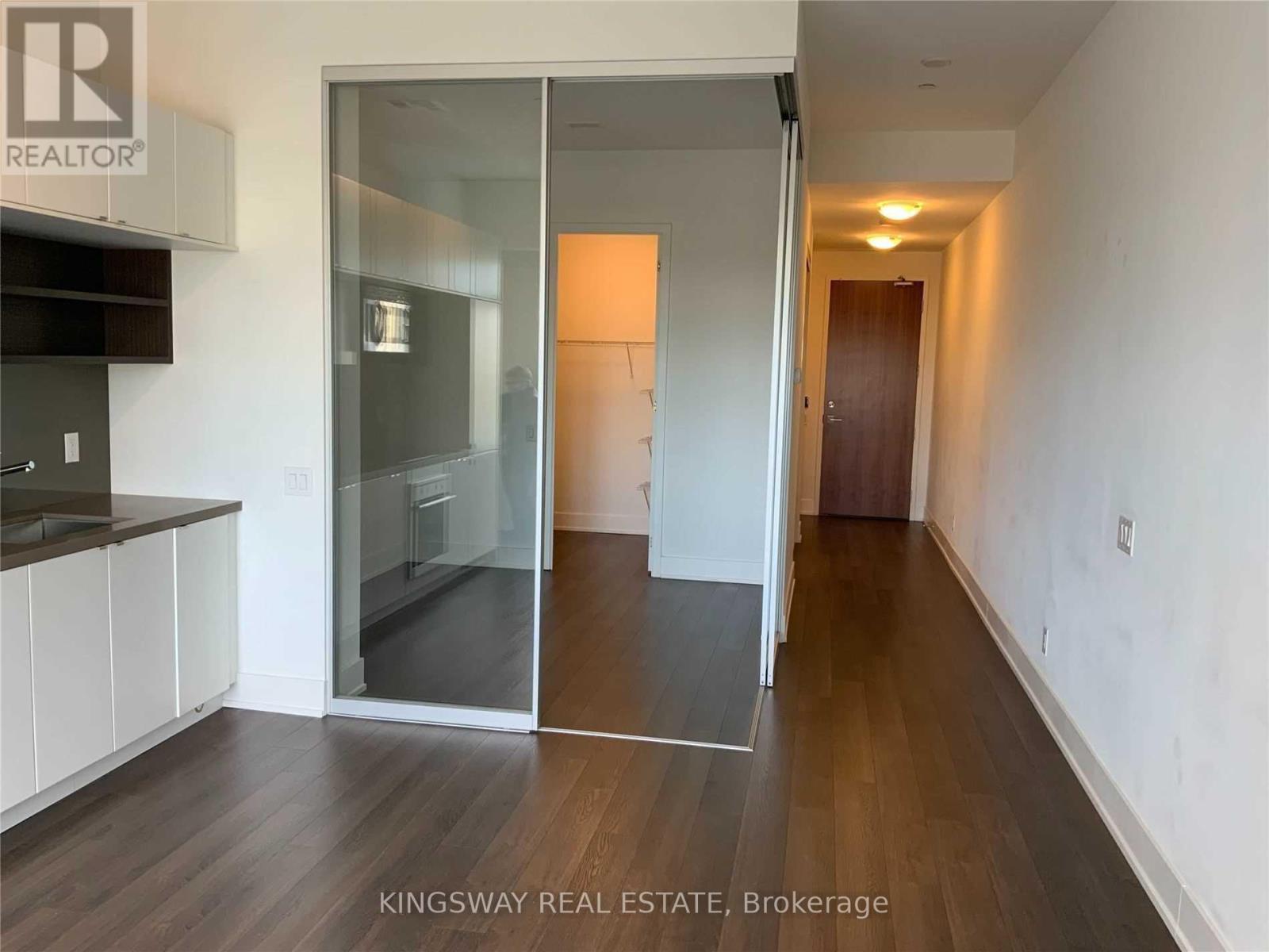 723 - 111 St Clair Avenue W, Toronto, Ontario  M4V 1N5 - Photo 6 - C12583510