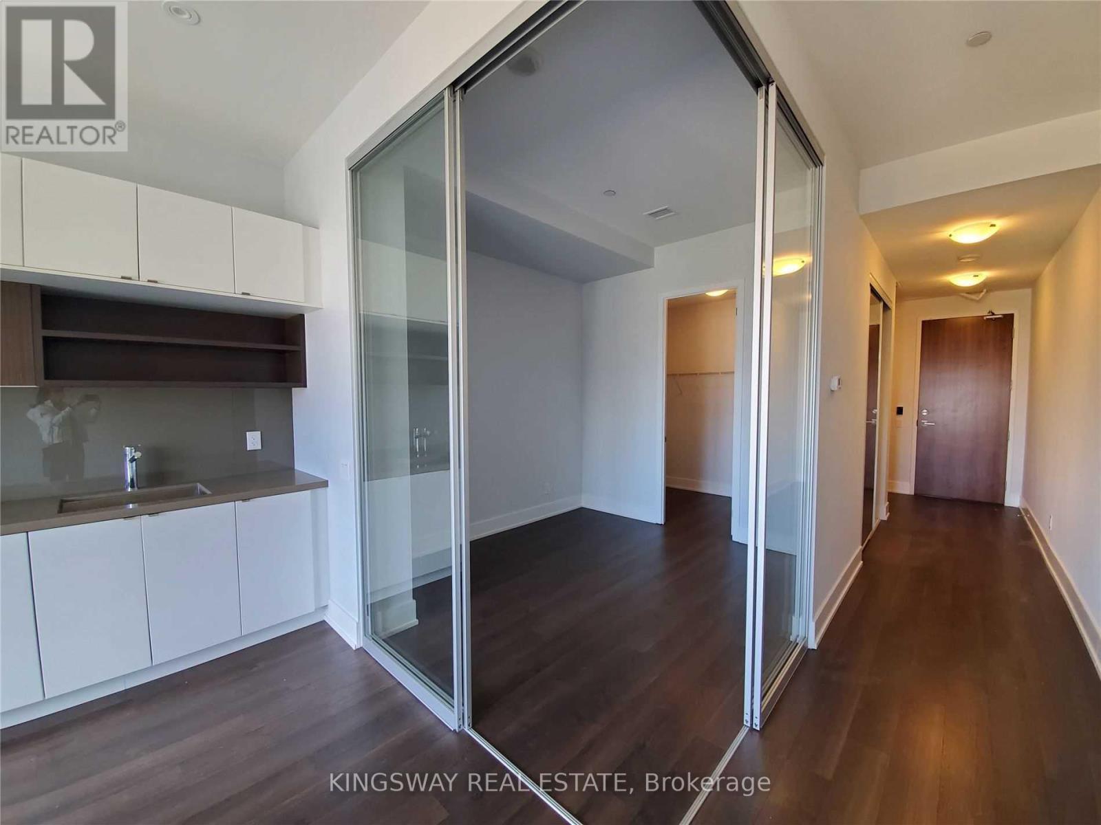 723 - 111 St Clair Avenue W, Toronto, Ontario  M4V 1N5 - Photo 7 - C12583510