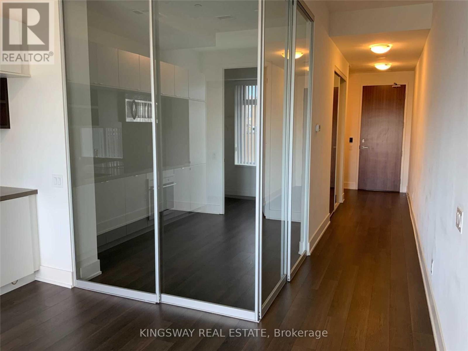 723 - 111 St Clair Avenue W, Toronto, Ontario  M4V 1N5 - Photo 9 - C12583510