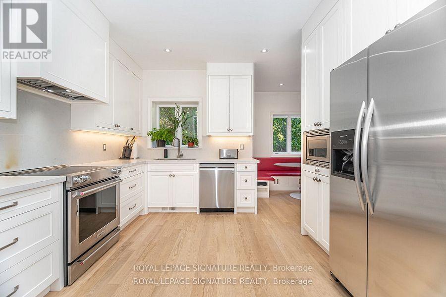 114 Fairholme Avenue, Toronto, Ontario  M6B 2W9 - Photo 15 - C12583528