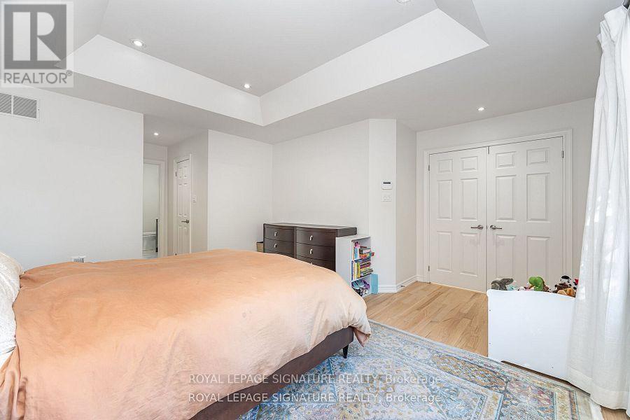 114 Fairholme Avenue, Toronto, Ontario  M6B 2W9 - Photo 24 - C12583528