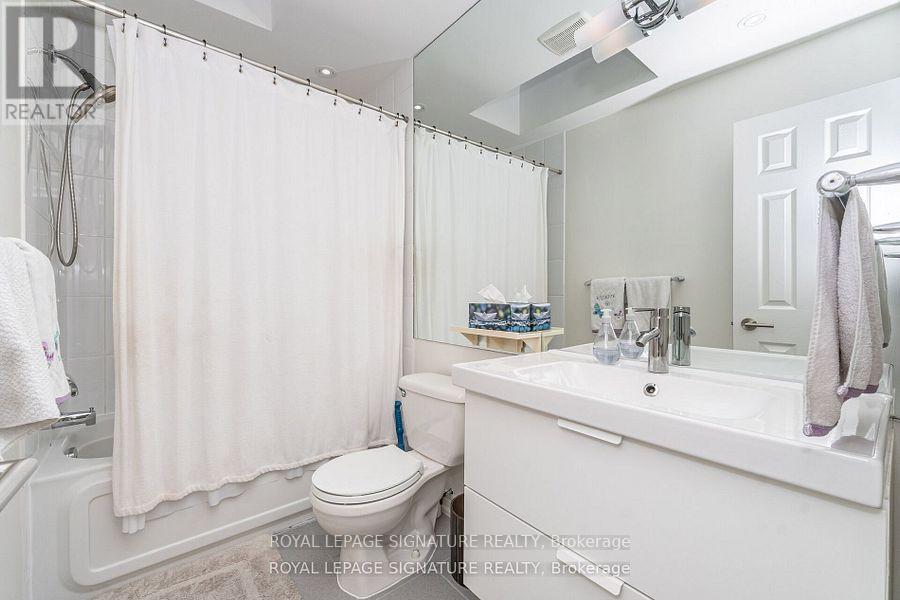 114 Fairholme Avenue, Toronto, Ontario  M6B 2W9 - Photo 33 - C12583528