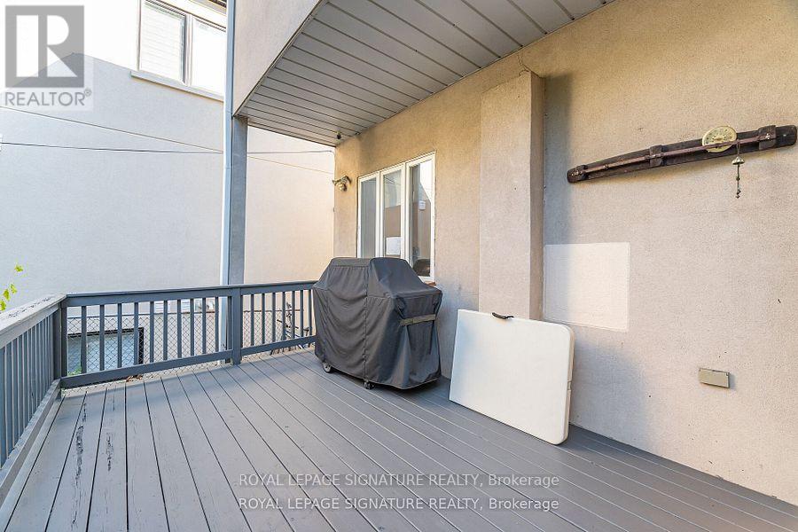 114 Fairholme Avenue, Toronto, Ontario  M6B 2W9 - Photo 43 - C12583528