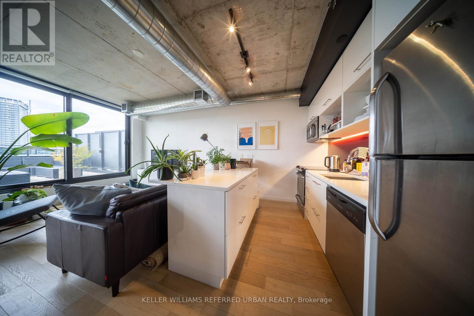 913 - 51 Trolley Crescent, Toronto, Ontario  M5A 0E9 - Photo 6 - C12583532