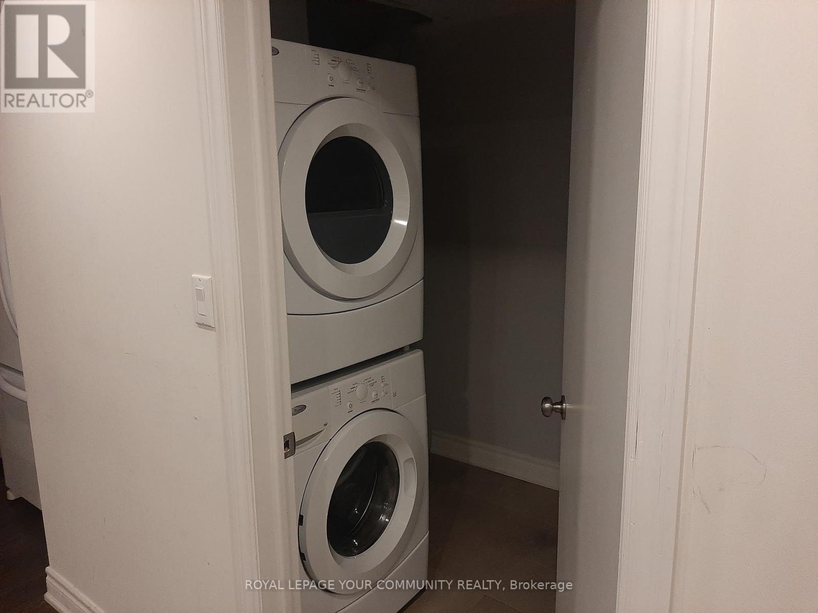 48 Squire Drive, Richmond Hill, Ontario  L4S 1C6 - Photo 9 - N12583498