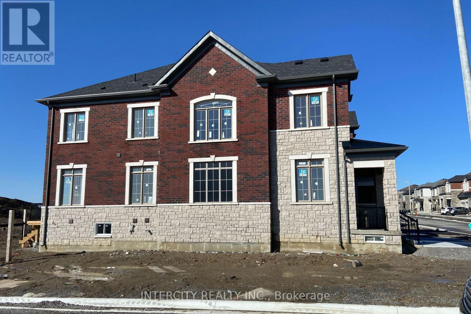 53 Tipp Drive, Richmond Hill, Ontario  L4E 1J3 - Photo 2 - N12583524