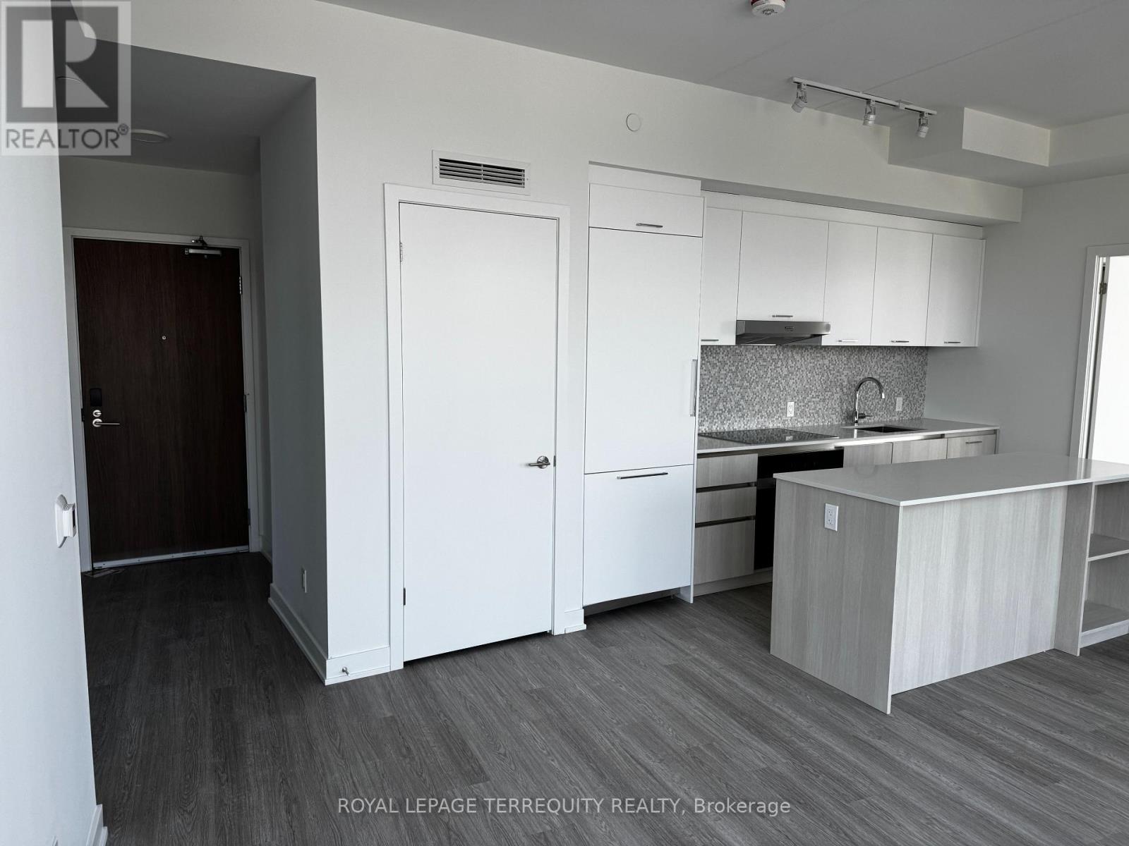 527 - 8188 YONGE STREET, Vaughan, Ontario