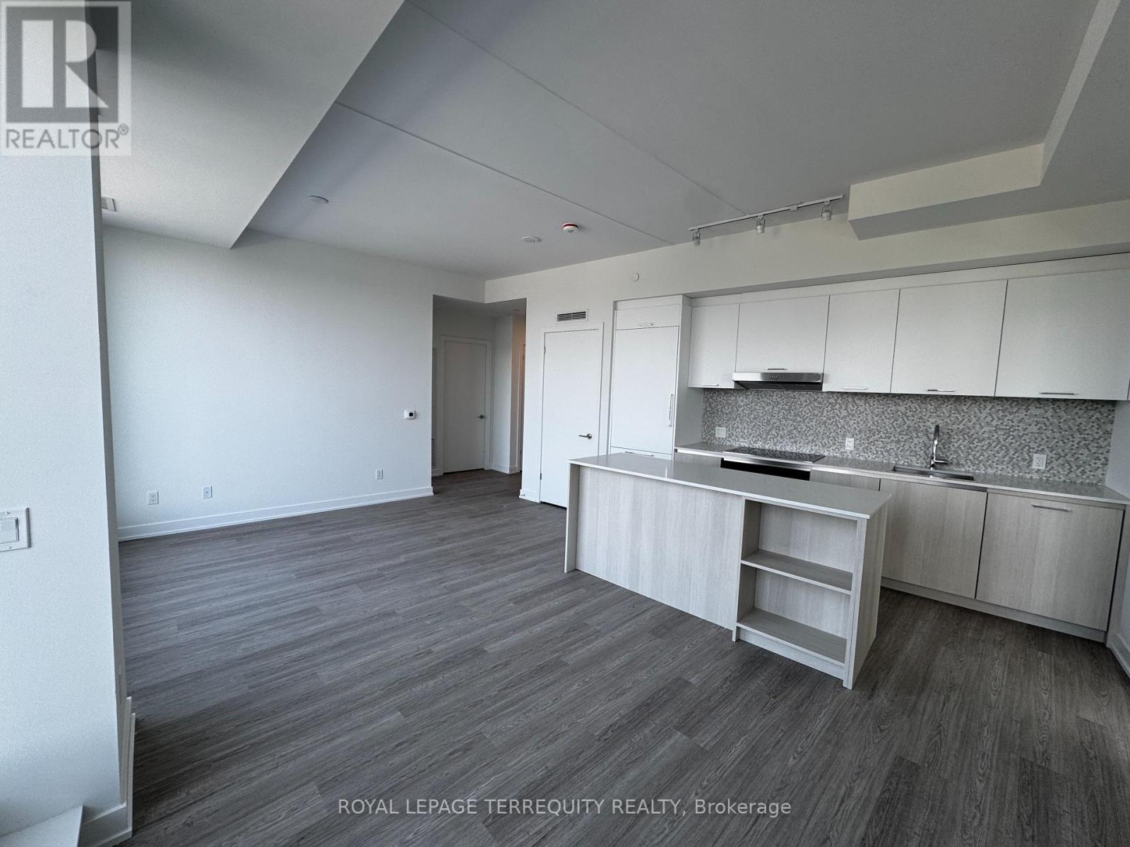 527 - 8188 Yonge Street, Vaughan, Ontario  L4J 1W5 - Photo 3 - N12583538