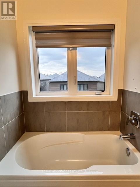 18 Whitton Drive, Brant, Ontario  N3L 0L1 - Photo 14 - X12583584