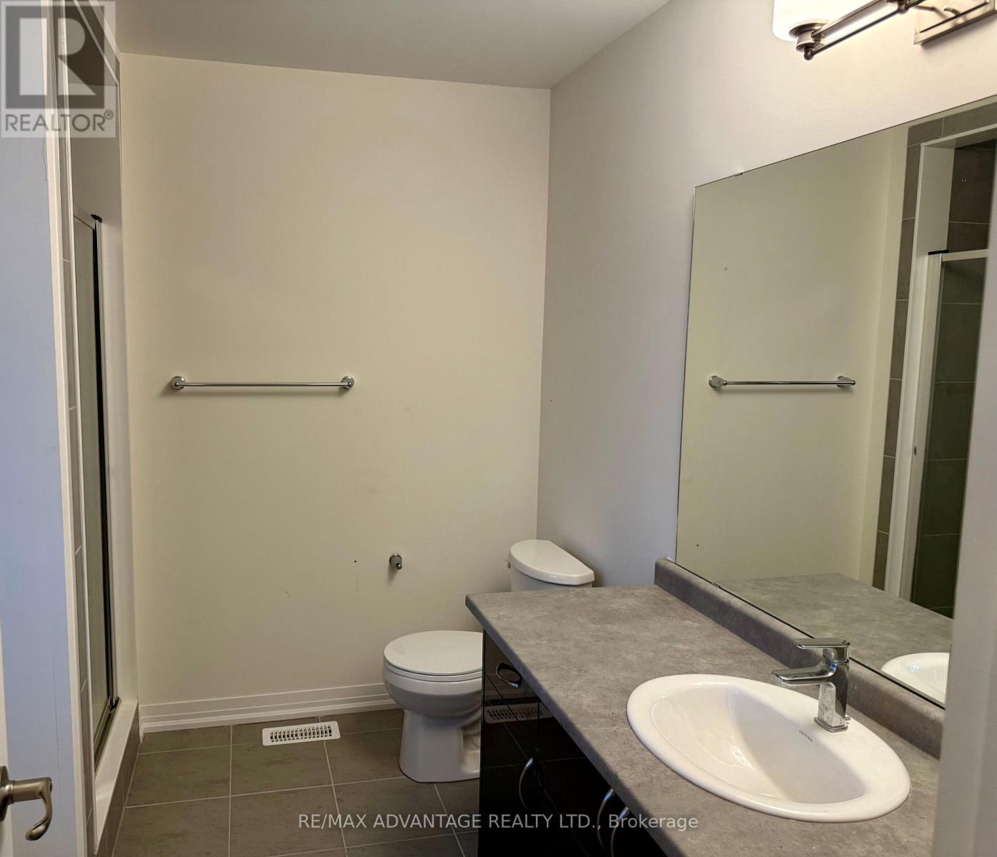 18 Whitton Drive, Brant, Ontario  N3L 0L1 - Photo 15 - X12583584