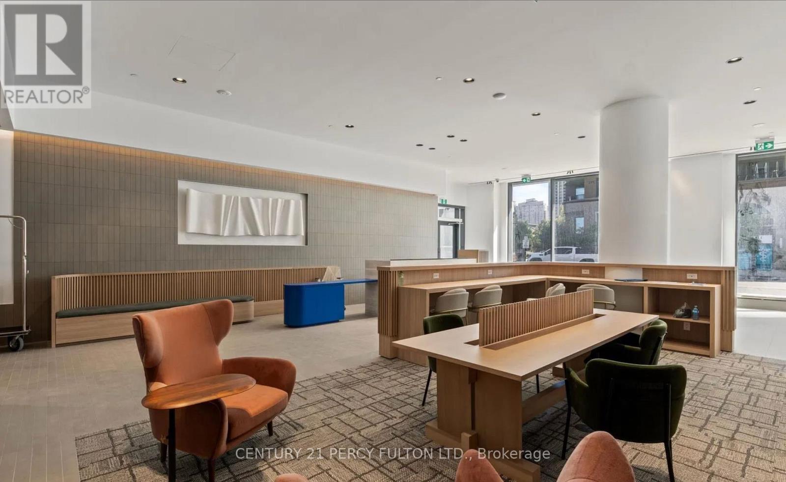 4211 - 395 Square One Drive, Mississauga, Ontario  L5B 0C6 - Photo 3 - W12583450