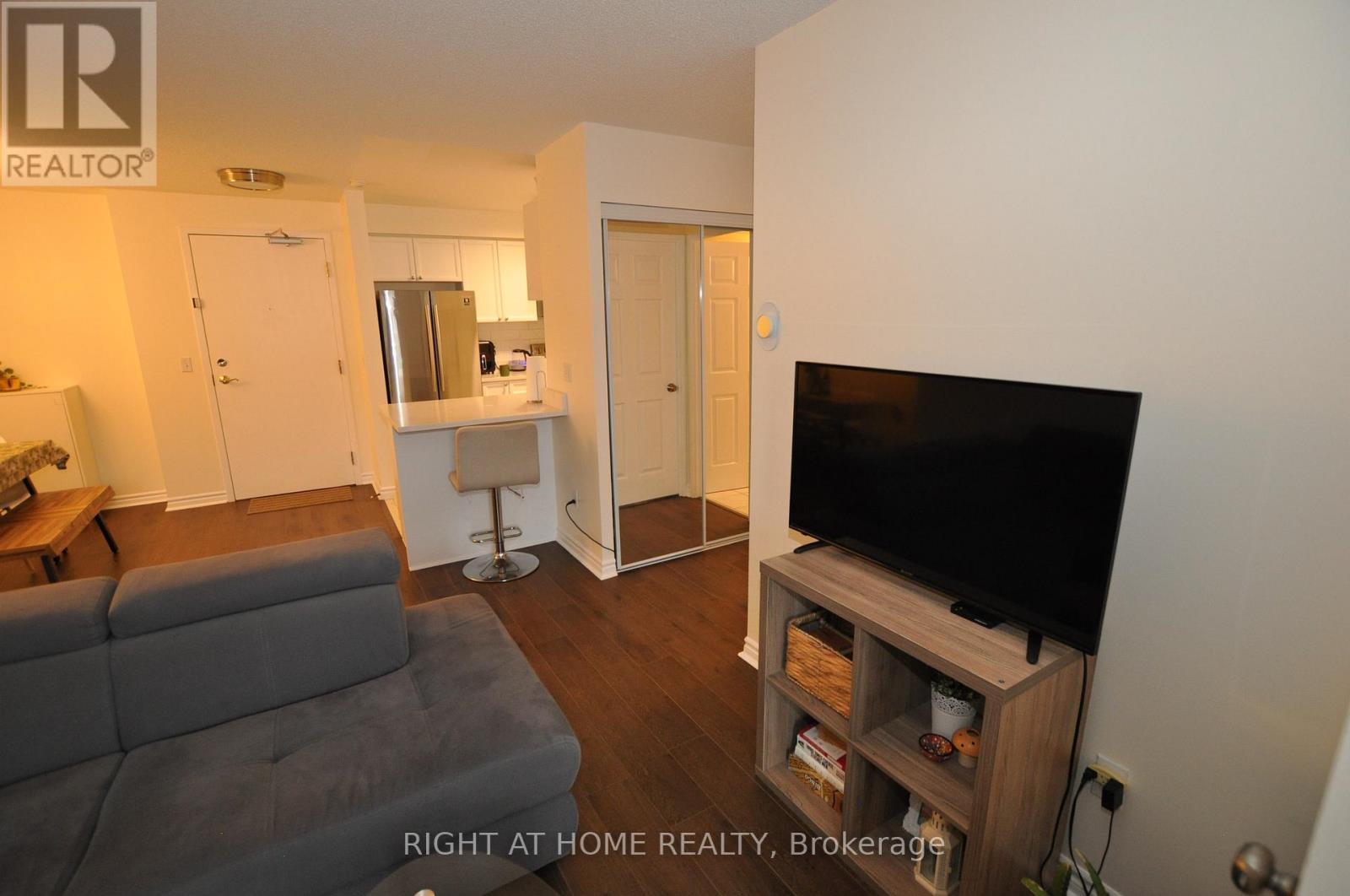 308 - 2300 Parkhaven Boulevard, Oakville, Ontario  L6H 6V9 - Photo 17 - W12583456