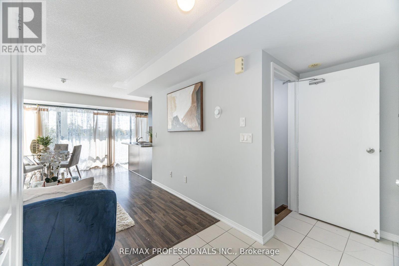 608 - 140 Widdicombe Hill Boulevard, Toronto, Ontario  M9R 0A9 - Photo 6 - W12583480
